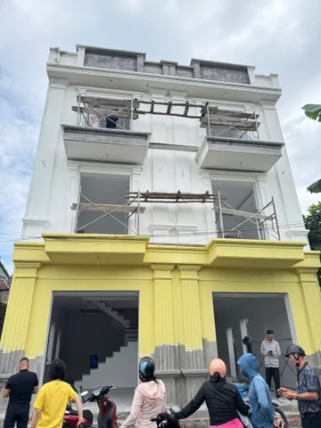 Bán căn nhà xây kinh doanh 60 m tại Thiên Hương 
L/h:076:231.9990 em Thuý