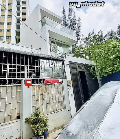 BÁN NHÀ ĐƯỜNG LIÊN PHƯỜNG, QUẬN 9 - DT 83M2 - CĂN GÓC 3 TẦNG 2 MẶT TIỀN VIEW CÔNG VIÊN - SÁT GLOBAL CITY - GIÁ 10.5 TỶ