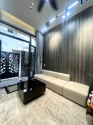 BÁN NHÀ ĐẸP 3 TẦNG CÙ CHÍNH LAN - SAU LƯNG MẶT TIỀN - SÁT CHỢ THÍCH HỢP KINH DOANH ĐA DẠNG -FULL NỘI THẤT CAO CẤP DỌN VÀO Ở NGAY -  GIÁ CHỈ 5.X TỶ