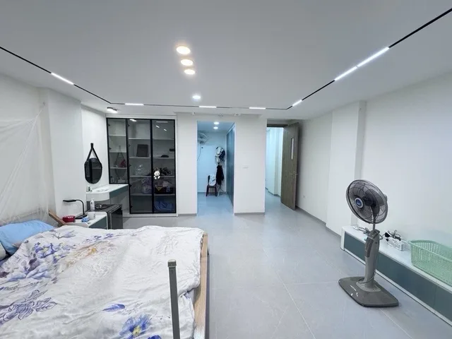 Bán nhà 54m² full thổ cư ngang 5m giá 30 tỷ tại Đường Thái Hà Phường Đống Đa
