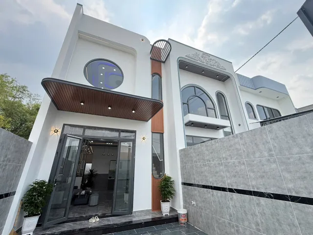 Bán Nhà riêng 120m² thổ cư 120m² giá 2.4 tỷ tại Xã Đức Hòa Hạ Huyện Đức Hòa Long An