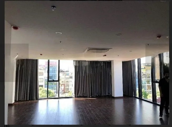 Cho thuê nhà MP Trần Duy Hưng, Cầu Giấy 120M x 8T THANG MÁY, PCCC, KD SỐ 1 giá 180 triệu