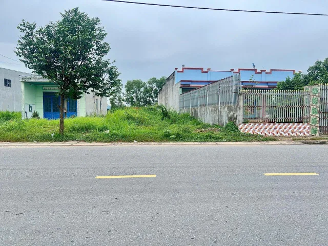 Bán Đất 360m² thổ cư 360m² giá 5.5 tỷ tại Xã Hòa Khánh Đông Huyện Đức Hòa Long An