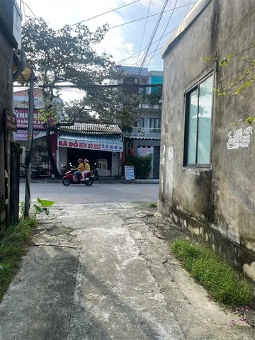 BÁN LÔ GÓC VỪA Ở VỪA KINH DOANH
NGUYỄN SINH CUNG, VĨ DẠ, TP HUẾ