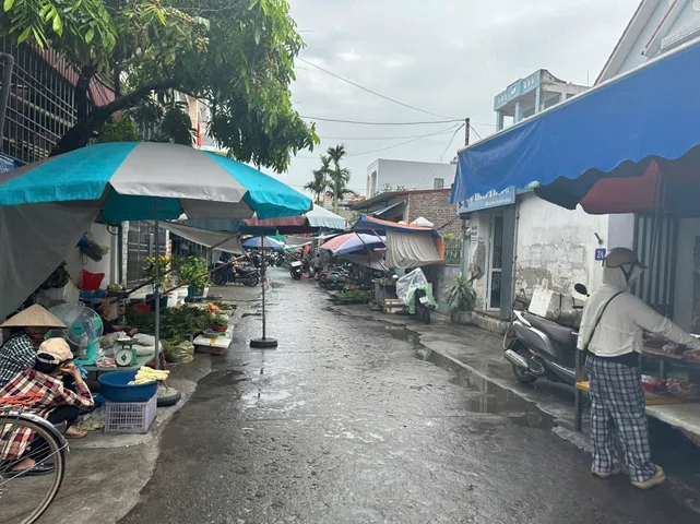1DS51 🔥 SIÊU PHẨM ĐẤT CHỢ ĐÌNH ĐOÀI – ĐỒ SƠN – VỊ TRÍ CỰC ĐẸP 🔥
💥 51m² ngay trung tâm chợ – cách khu du lịch vài trăm mét – giá chỉ 1 tỷ 2X 💥