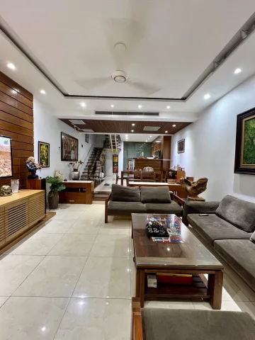 Bán nhà phân lô phố Nguyễn Lương Bằng, Đống Đa, 75m2, ô tô tránh, 43.8 tỷ