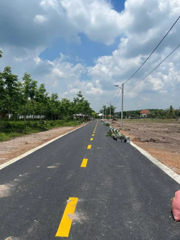 Chủ gửi bán lô nền Minh Thạnh 237m2 thổ cư sẵn 100m2 đường nhựa mới gần KCN Sikico giá cực hời cho nhà đầu tư