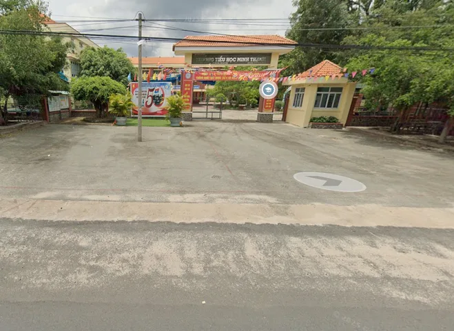 Thanh lý 300m2 đất ngân hàng phát mãi. Đường nhựa lớn. Sát bên trường học Minh Thạnh - Dầu Tiếng - BD