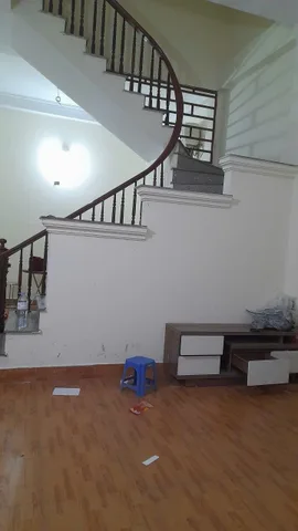 Cho thuê nhà 3 tầng, Trịnh Đình Cửu, Định Công Hoàng Mai, giá 8triệu
