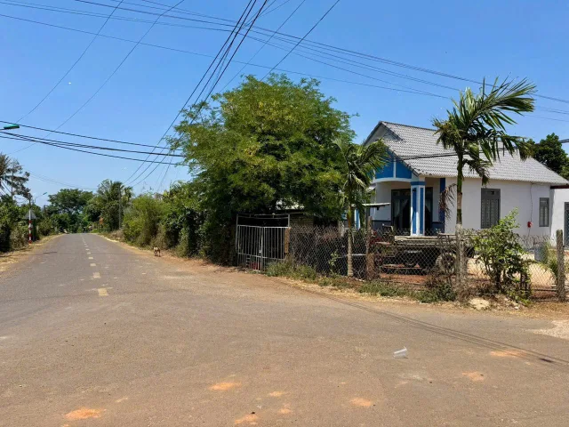 ☘ ☘ KHU PHÍA ĐÔNG ĐẠI LỘ ĐÔNG TÂY  - BÁN RẺ LÔ ĐẤT MTĐ NHỰA 19/05 PHƯỜNG EAKAO ☘ /-li 

🛶 DT: 5 x 26m