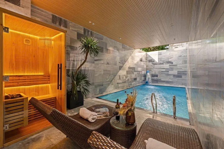 🏡 Villa Hồ Bơi Có Thang Máy 4 Tầng 6 phòng Studio Phạm Quang Ảnh Sơn Trà 18ty500 Dòng tiền 65tr/tháng