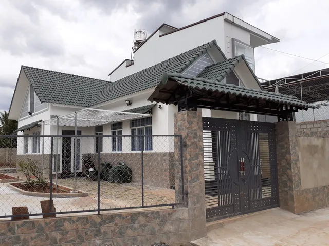 Cho thuê nhà đẹp có vườn cây ăn trái tại TP Bảo Lộc. Giá 6,5 tr/tháng