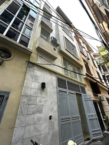 Bán Nhà Phân Lô Dương Quảng Hàm, Cầu Giấy – 46m², 5 Tầng, Mặt Tiền 5.7m, Ô Tô Vào Nhà, Kinh Doanh, Giá 18.9 Tỷ