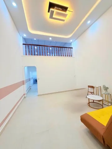 [L2461*] Tò mò nhà 60m2 vuông vức sát sân bay giá chỉ 5.x tỷ?