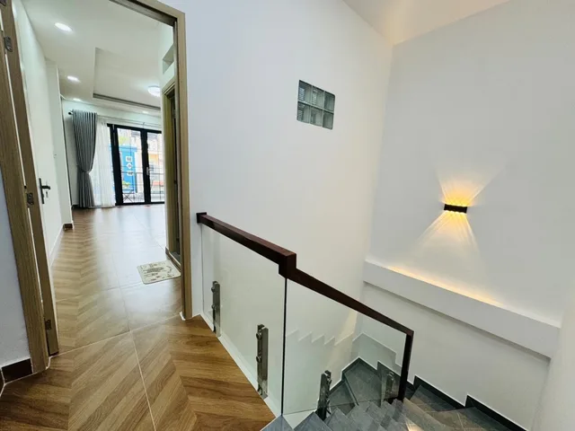 NHÀ MẶT TIỀN ĐẸP 3 TẦNG, 5PN,  SÁT BẾN XE QUẬN 8, KHU ĐỒNG BỘ, SHR, HOÀN CÔNG ĐỦ, 9,8T