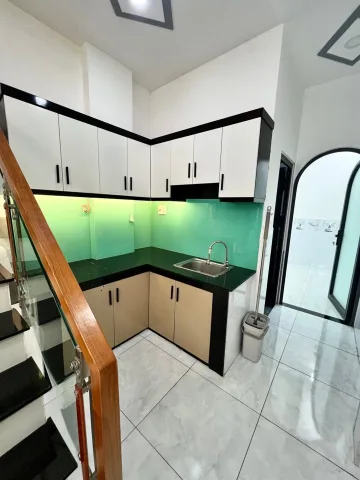 Ngay Nguyễn Sơn - Tân Phú DT 40m2 MTKD Giảm chào chỉ còn 4.3 Tỷ