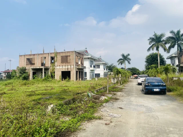 📈 KCN CHUẨN BÙNG NỔ – ĐƯỜNG 16M SẮP MỞ – GIÁ NÀY CÒN RẺ!
🧱 Biệt thự xây thô 327m² (80m² thổ cư)