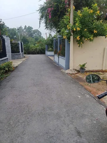 Chủ gửi bán gấp lô đất mặt tiền đường nhựa ở Thủ Dầu Một, gần chợ, gần trường, gần bệnh viện.