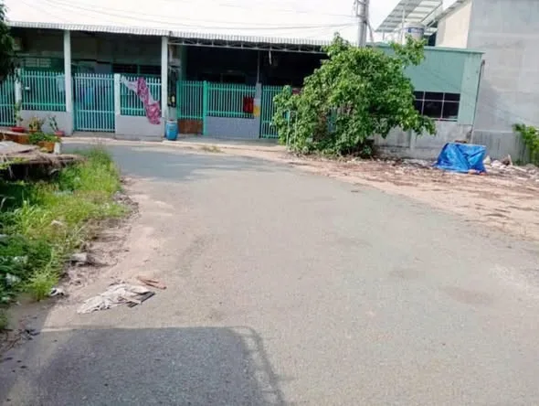 Cần Tiền lo viện Phí cho con ra gấp 450m2 có 200m thổ cư sát KCN Cây TrườngII