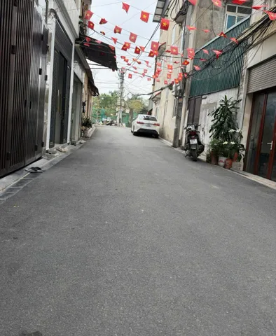 Bán Nhà Dân Xây Võng La 31m² - Đường 2 Ô Tô Tránh, Gần Cầu Thăng Long