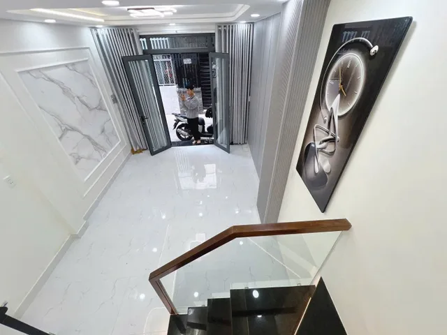 Chủ gửi bán gấp nhà dt 70m2 sổ sẵn, full thổ cư giá 2T740 tại phường 05 quận 8