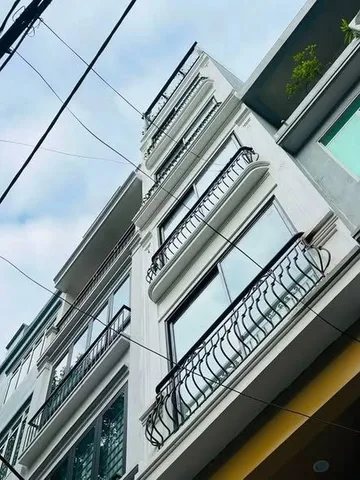 Bán nhà Tam Trinh, Hoàng Mai, 6 tầng thang máy, ô tô vào nhà, kinh doanh văn phòng, 80m2, 21.6 tỷ
