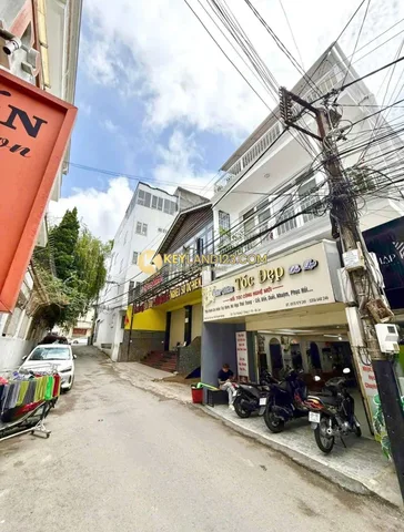 BÁN NHÀ ĐƯỜNG OTO 3 THÁNG 2 , PHƯỜNG 4 , ĐÀ LẠT