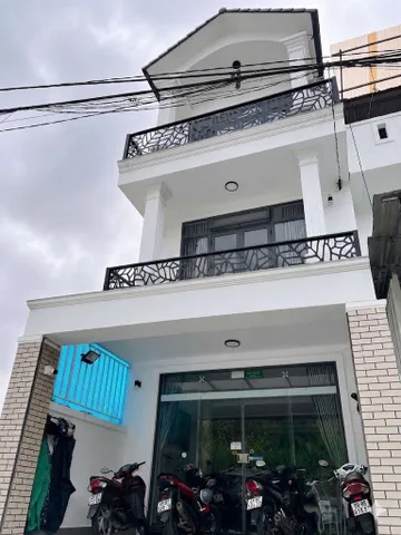 ✨🏡✨ Nhà Phố - Mặt tiền KQH - đường Nguyễn Trung Trực, Phường 4, Đà Lạt, đường trước nhà 5m