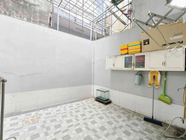 Nhà hiếm sát nặt tiền giá mềm - 68m² ngang 4m - HXH 7m thông - 5.x đồng - nhà rộng rãi phù hợp kinh doanh