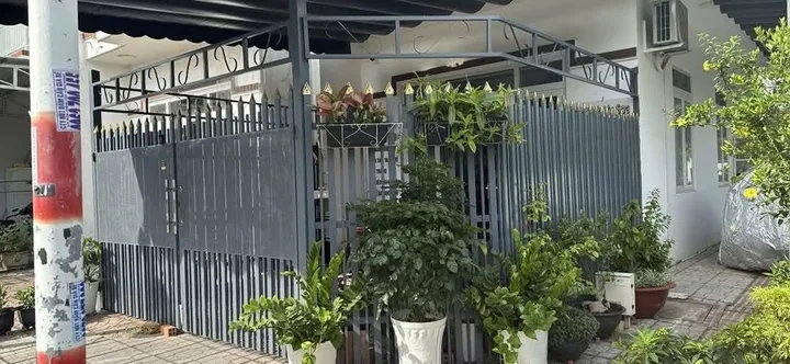 Bán nhà trệt lầu Bình Nhâm 42, căn góc, 3,18 tỷ