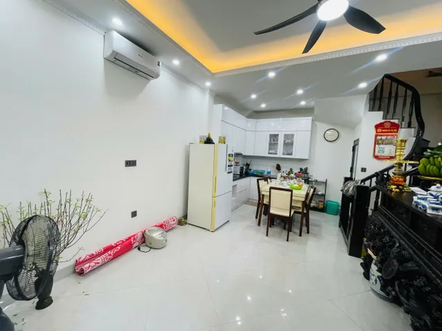 CẦU GIẤY – NHÀ ĐẸP 5 TẦNG – SỔ VUÔNG – KHÔNG QUY HOẠCH – GIÁ TỐT