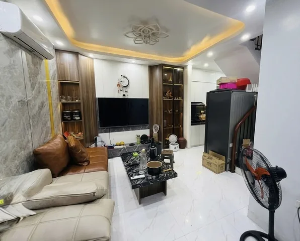 Bán Nhà Ngay Trung Phụng - Đống Đa | 38m2 5 Tầng, Full Nội Thất, Ở Ngay | 7.8 Tỷ