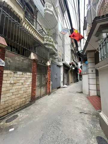 Nhà mặt ngõ Trung Liệt - Thái Thịnh | Ô tô quay đầu trước nhà | 62m² x 5 tầng dân xây chắc chắn | Giá 14.8 tỷ