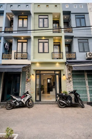 Bán nhà TL29 _phường Thạnh Lộc _Quận 12
✅DT: 3,10 x 7m -1 trệt 2 lầu -3PN-2wc
✅Khu dân cư Đất thổ cư , không quy hoạch
➡️Có giấy phép xây dựng đầy đủ, Gần chợ cầu đồng Trước nhà rộng Rãi thoáng mát
✅Giá: 1 tỷ 380tr TL
Lh/zl: 0938 252 298