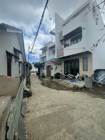 BÁN ĐẤT TẶNG NHÀ VĨNH TRUNG – VÕ CANG, NHA TRANG 🏡

📍 Vị trí đẹp tại Vĩnh Trung, Võ Cang, khu dân cư hiện hữu, đường ô tô thông thoáng.