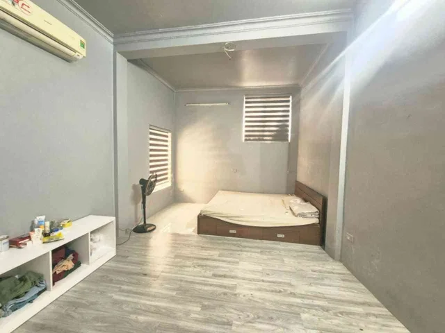 Bán nhà Phan Đình Giót 
41m 4t giá 7,x tỷ 
Tiện ra Trường Chinh , Giải Phóng 
Sổ đỏ chính chủ , pháp lý chuẩn
Lh:0377224604