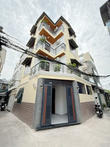 NHÀ GÓC 2 MẶT TIỀN – VỊ TRÍ SIÊU ĐẸP – 9.6 TỶ - HH 1% NHỜ ACE GIỚI THIỆU. LH:0938288389.