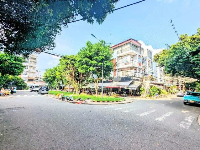 BÁN NHÀ 3 TẦNG - MT ĐƯỜNG NGAY PHAN ĐÌNH PHÙNG - 81M2 VUÔNG A4, NGANG HƠN 4M - NHÍCH 12Tỷ