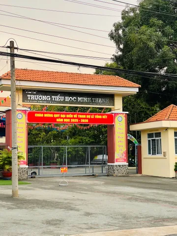 Bán cặp liền kề 10x50. MTĐ kinh doanh. Sát bên trương học Minh Thạnh - Dầu Tiếng - BD
