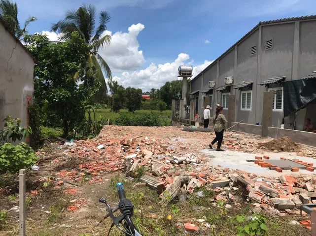Đất gần chợ, trường học trạm y tế và các tiện ích khác