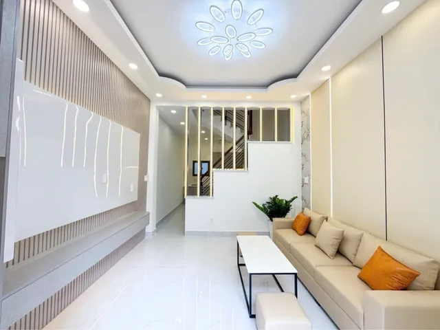 Cô đã chuyển nhà & đã sơn sửa decor lại mới dọn vô ở ngay