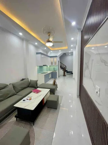 Bán nhà Trại Cá Trương Định Hai Bà Trưng – Giá 8.2 tỷ – DT 35m² x 5 tầng – Sát mặt phố, Ngõ thông Trần Đại Nghĩa, Tặng full nội thất