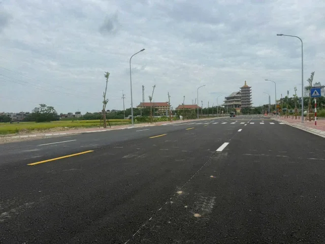 Bán đất đấu giá khu niềm xá vạn an. mặt đường 27m. Kinh doanh tốt. Diện tích 72.5m mặt tiền 5m hướng tây bắc. Phường kinh bắc tỉnh bắc ninh
