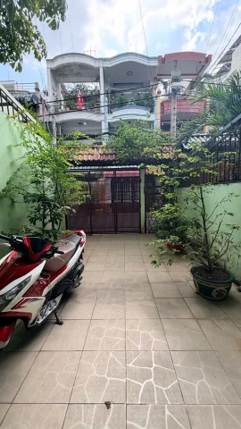 SIÊU PHẨM HẺM XE TẢI TRÁNH - NHÀ 3 TẦNG BTCT KIÊN CỐ - NGAY SÁT NGÃ TƯ BỐN XÃ