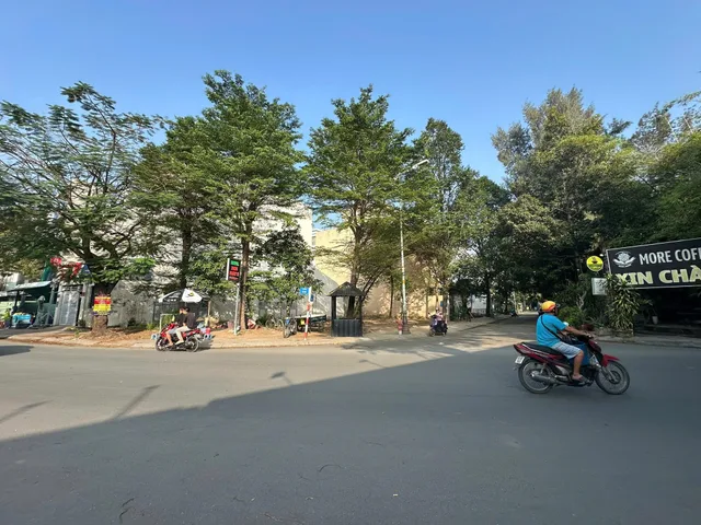 BDS HVL BÁN LÔ A23 GÓC 2MT ĐÔNG THỦ THIÊM Q2