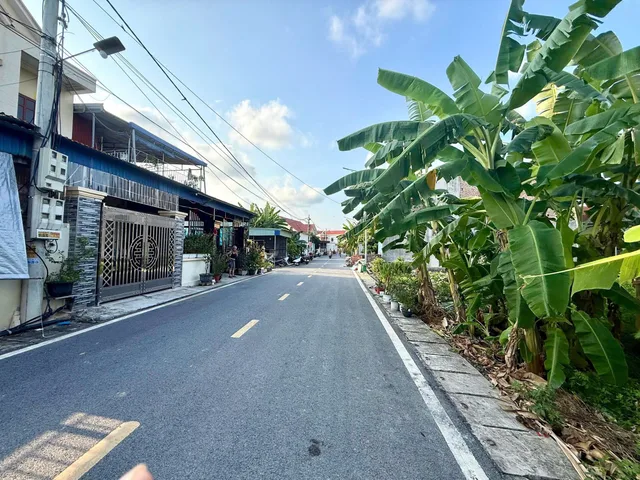 Bán 80 m Lâm Động đường nhựa 2 ô tô tránh nhau. dân cư đông đúc ko lỗi lầm.l/h:076.231.9990 e Thuý