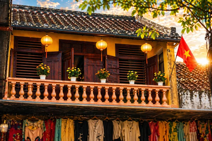 Bán rẻ nhà phố 5 x 14m trung tâm Phố Cổ Hội An, tặng 50m2 đất thổ cư.