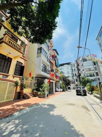 Bán Nhà Trần Quốc Hoàn Cầu Giấy. Phân Lô Vỉa Hè OTO Tránh 100m² 7 tầng MT 8.4m - 45 tỷ.