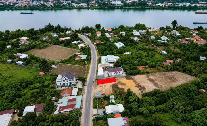 ĐẤT MẶT TIỀN ĐƯỜNG HƯƠNG LỘ 15-GẦN SÔNG MÁT MẺ-SỔ RIÊNG THỔ CƯ GIÁ TỔNG 980TR