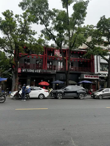 mặt bằng kinh doanh mặt phố Hai Bà Trưng- mặt tiền 10m- dt sử dụng 400m2 vị trí cực hot
